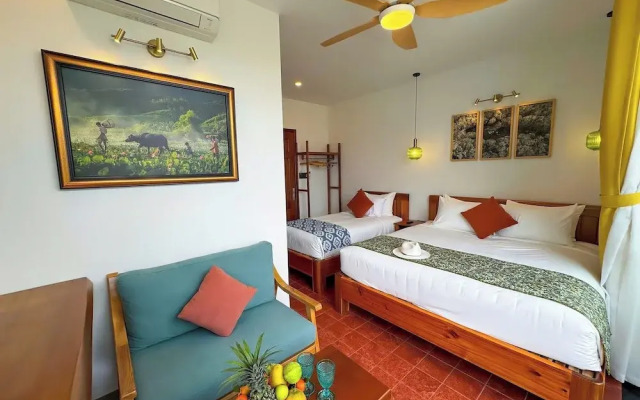 Blue Tropical House Hoi An