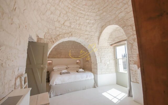 TD I Coni di Pinur Trulli With Scenic Valley View