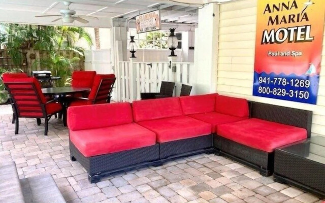 Coconut 3 Bedroom Home by RedAwning