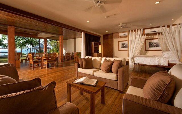 Capitán Suizo Beachfront Boutique Hotel