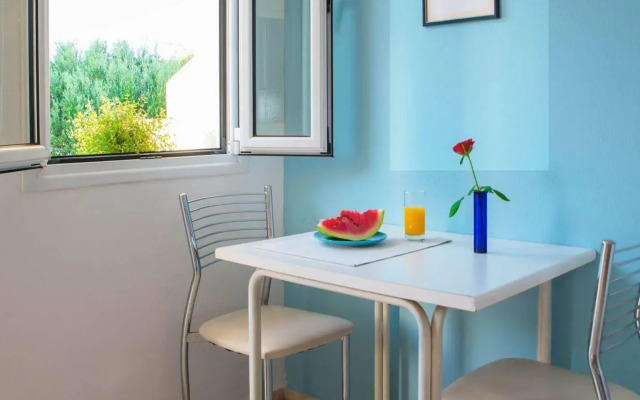 Melissa Apartments, Studios & Suites