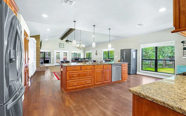 Beautiful Lakefront Cabin Something For Everyone