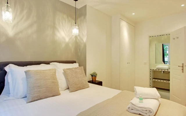 Pick A Flat's in Champs Elysees - rue Percier