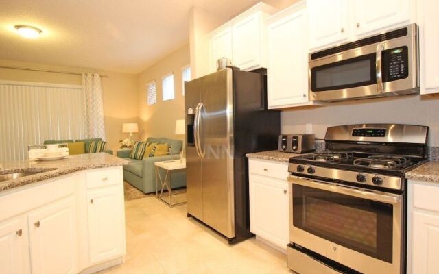 5 Bedrooms Vacation Homes by RedAwning