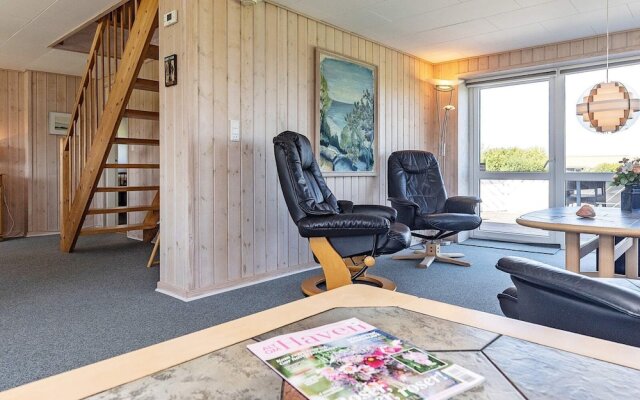 Spacious Holiday Home in Vinderup near Fjord