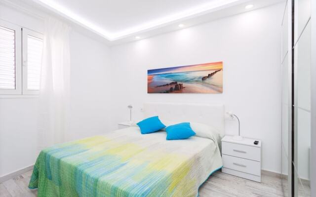 1107. Bright Modern Apartment With Spectacular Sea Views