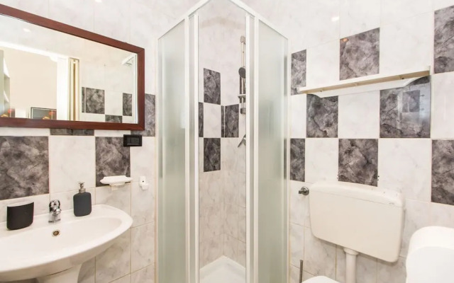 Bright Mini Apartment Valentino