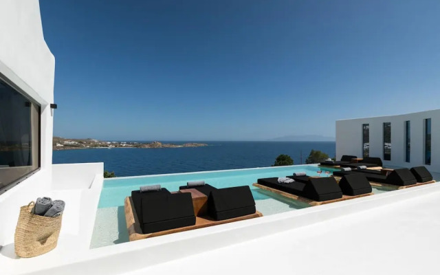 Luxury Key Mykonos 5 Bed Villa Black Royal Psarou