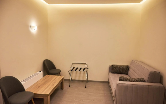 Famissi Eden Hotel