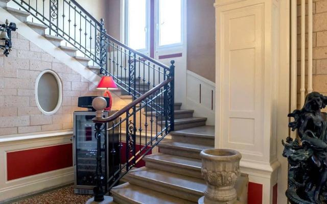 Domaine des Cèdres : Logis Hôtel, Résidence, Gîtes et Insolites