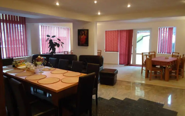 Pension Casa Floraly