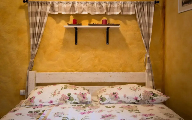 House Gabrijel (room by a stream)