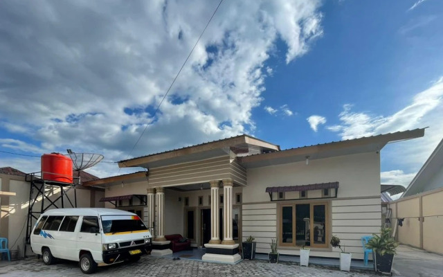 RedDoorz @ Balige Toba Samosir