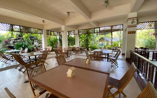 Thara Cholapruek Resort