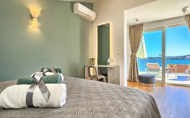 Apartment Domenico - 50 m From the sea