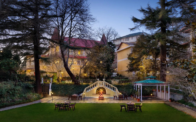 WelcomHeritage Kasmanda Palace