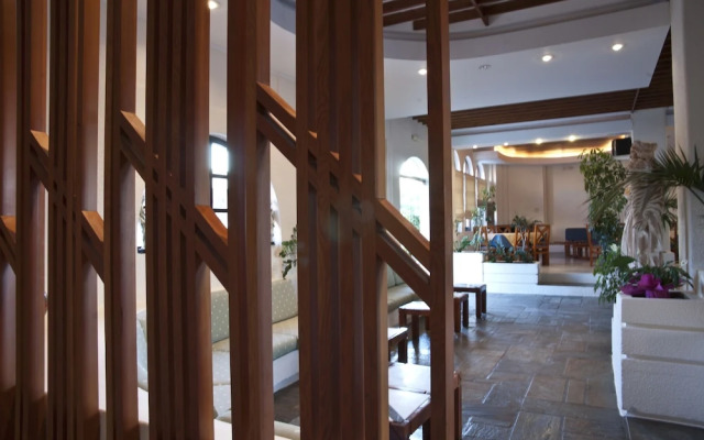 Albatross Hotel