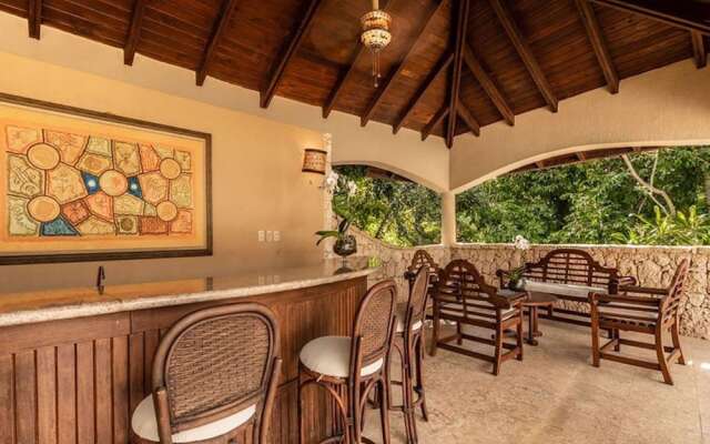 Srvittinivillas Brres/16 Spacius Villa / Large Family/ Group/ Couples/holiday