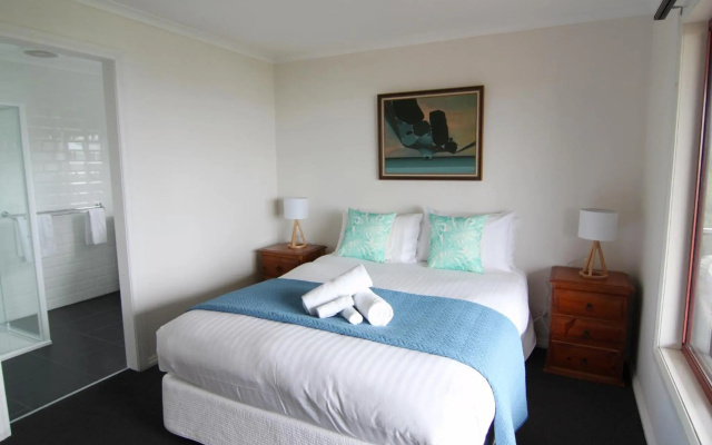 DOLPHIN LOOKOUT COTTAGE - amazing views of the Bay of Fires – Guest Rooms – Binalong Bay