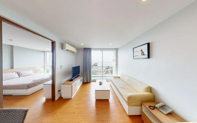 BBG Seaside Luxurious Service Apartment – Guest Rooms – Chonburi