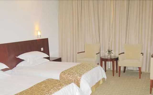 Jiuhuashan Center Hotel