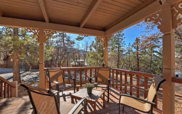 Canyon Castle Mtn Retreat w Hot Tub