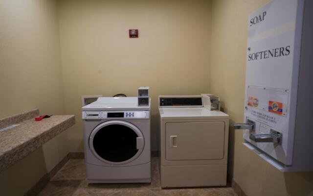 Holiday Inn Express & Suites Pampa by IHG