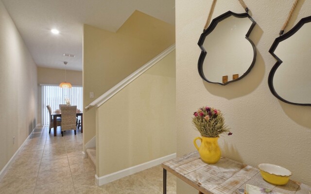 Storey Lake 4 Bedroom Townhome w Splashpool - 1610ST