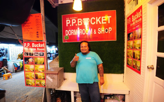 Phi Phi Bucket Hostel