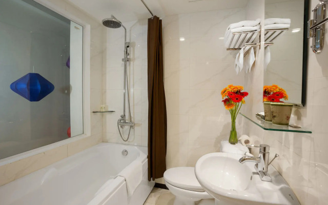 Hanoi La Selva Hotel