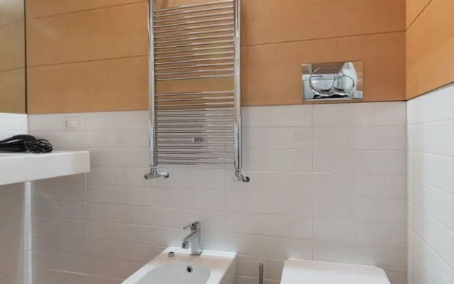 Travel & Stay - Parione