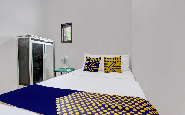 SPOT ON 92188 Ndalem Eyang Guesthouse Syariah