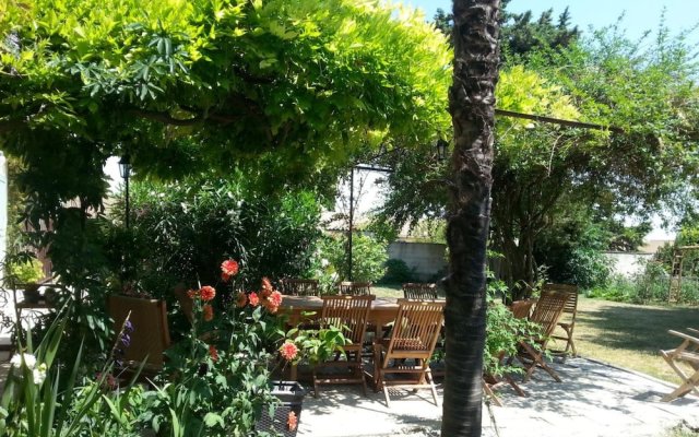 B&B Au Mas De La Tournillone