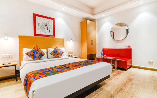 OYO Townhouse 152 Sarat Colony