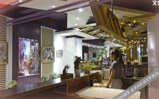 Wuhan Luyi 100 Hotel