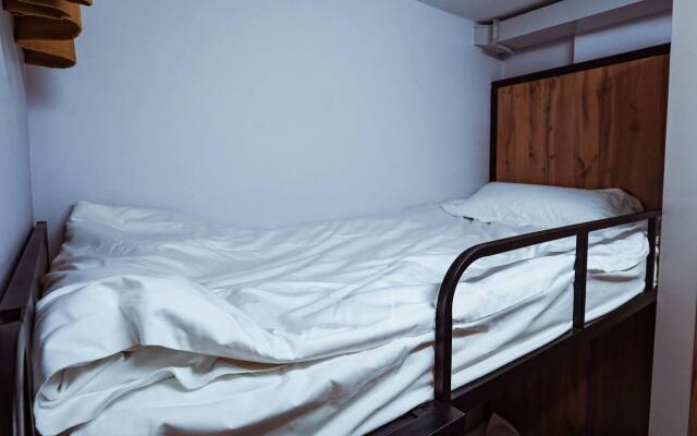 Aiva Hostel (Айва Хостел)