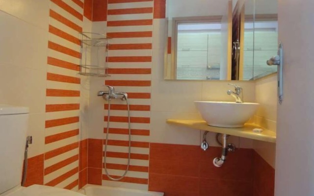 Albatros Studios & Apartments