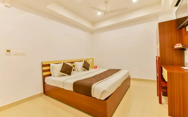Puthens Capitol Inn; Ernakulam by OYO