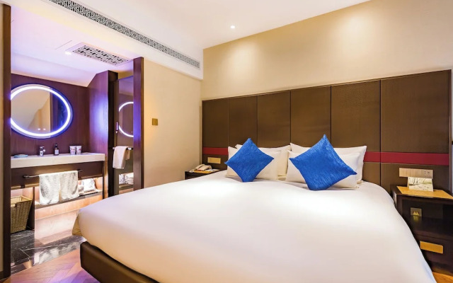 Ziyue Minghu Hotel