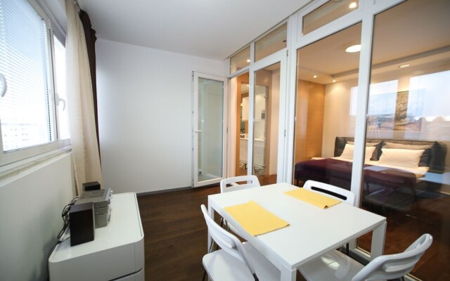Status Superior Apartments