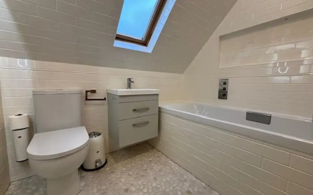Stob Binnein Cottage