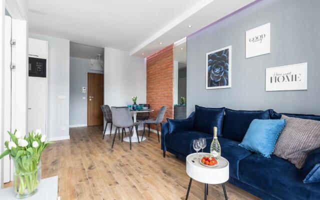 PREMIUM Apartments New Town Private Parking Included