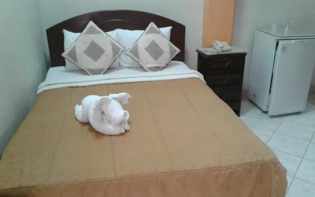Hotel Plaza Bolognesi