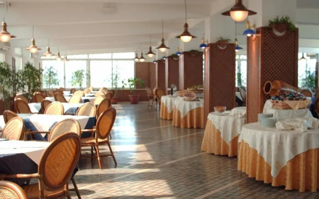 Eden Beach Club