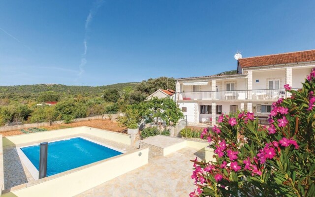 Amazing Home in Vinisce With Wifi and 2 Bedrooms