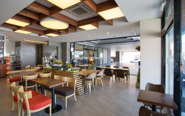 Tongyeong Anchovy tourist Hotel