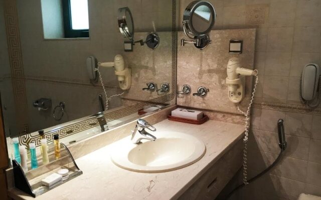 Mirage Suites Hotel - Family Only