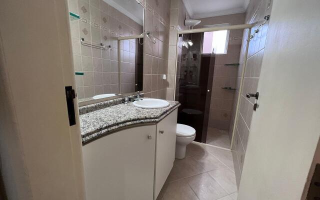 Lindo Apto a 100m da Praia de Jurere Crj101