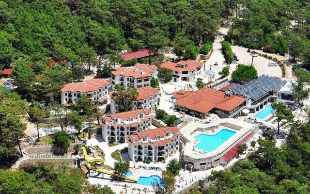 St. Nicholas Park Hotel