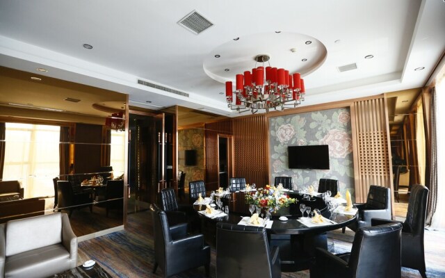 Royal Hotel